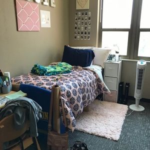 twin comforter and sham